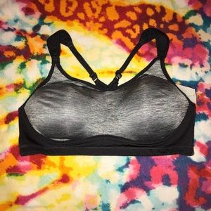 Maternity sports bra